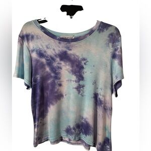 Short sleeve tie-dye, teal aqua purple
Cotton Emporium women’s top size medium